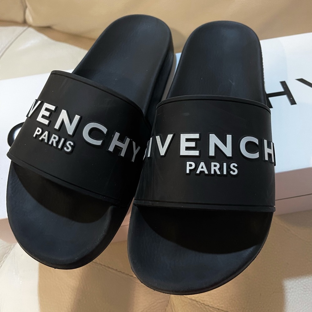 GIVENCHY rubber slide sandal